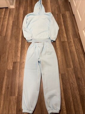 NWOT Comfrt Collection Pastel Edit Hoodie And Sweatpants Set